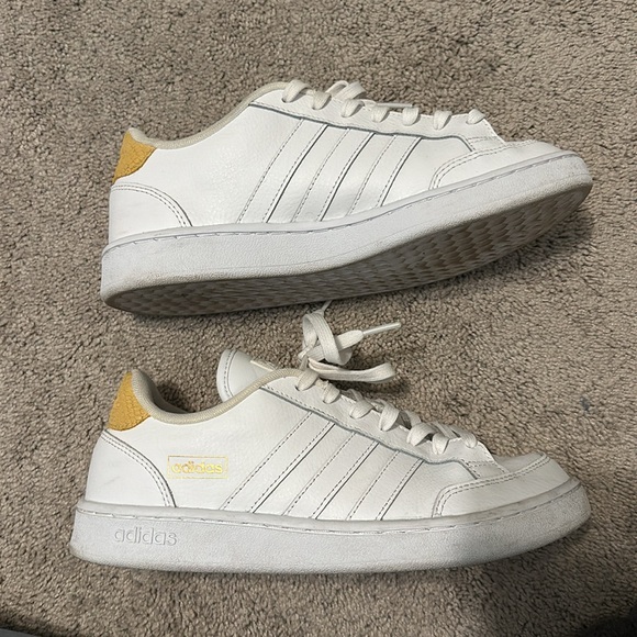 Adidas sneakers - Picture 4 of 6